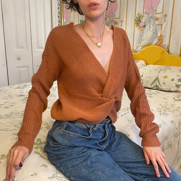 SOFT knitted knot long sleeve plunge sweater! - Picture 3 of 11